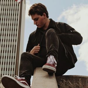 Meet your Posher, Adam